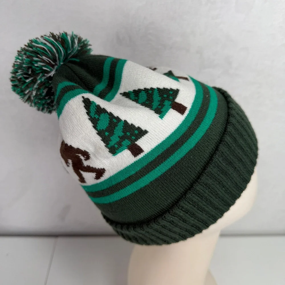 KAVU Beanie Herschel Bigfoot Sasquatch Forest Green Pom Pom Knit Hat Camping